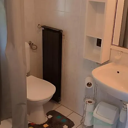 Valeria Vendeghaz 3*